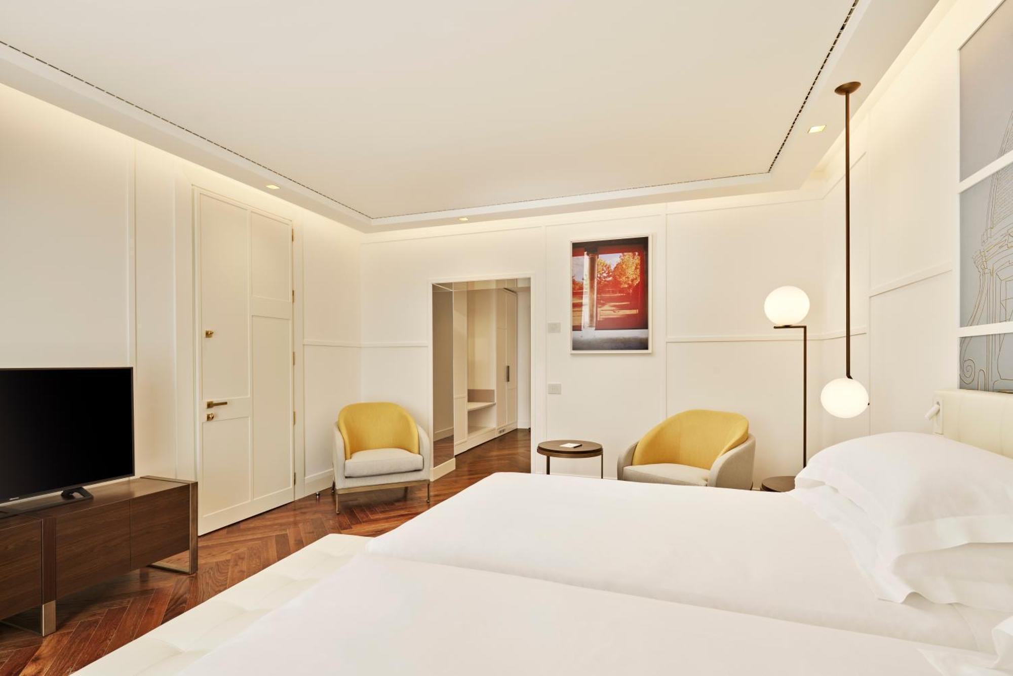 De Bonart Naples, Curio Collection By Hilton 5* Napoli