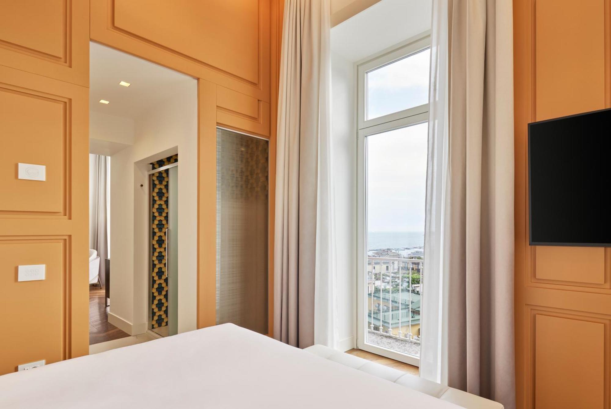 De Bonart Naples, Curio Collection By Hilton 5* Napoli